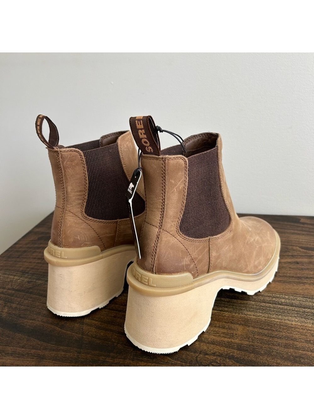 SOREL Women’s Hi-Line Heel Chelsea Boots, Size 7. - Picture 4 of 11
